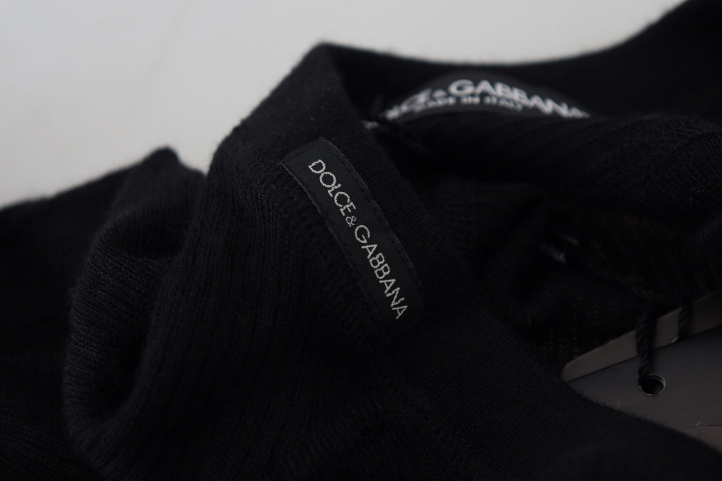 Pulover Dolce & Gabbana negru cu nasturi din cașmir