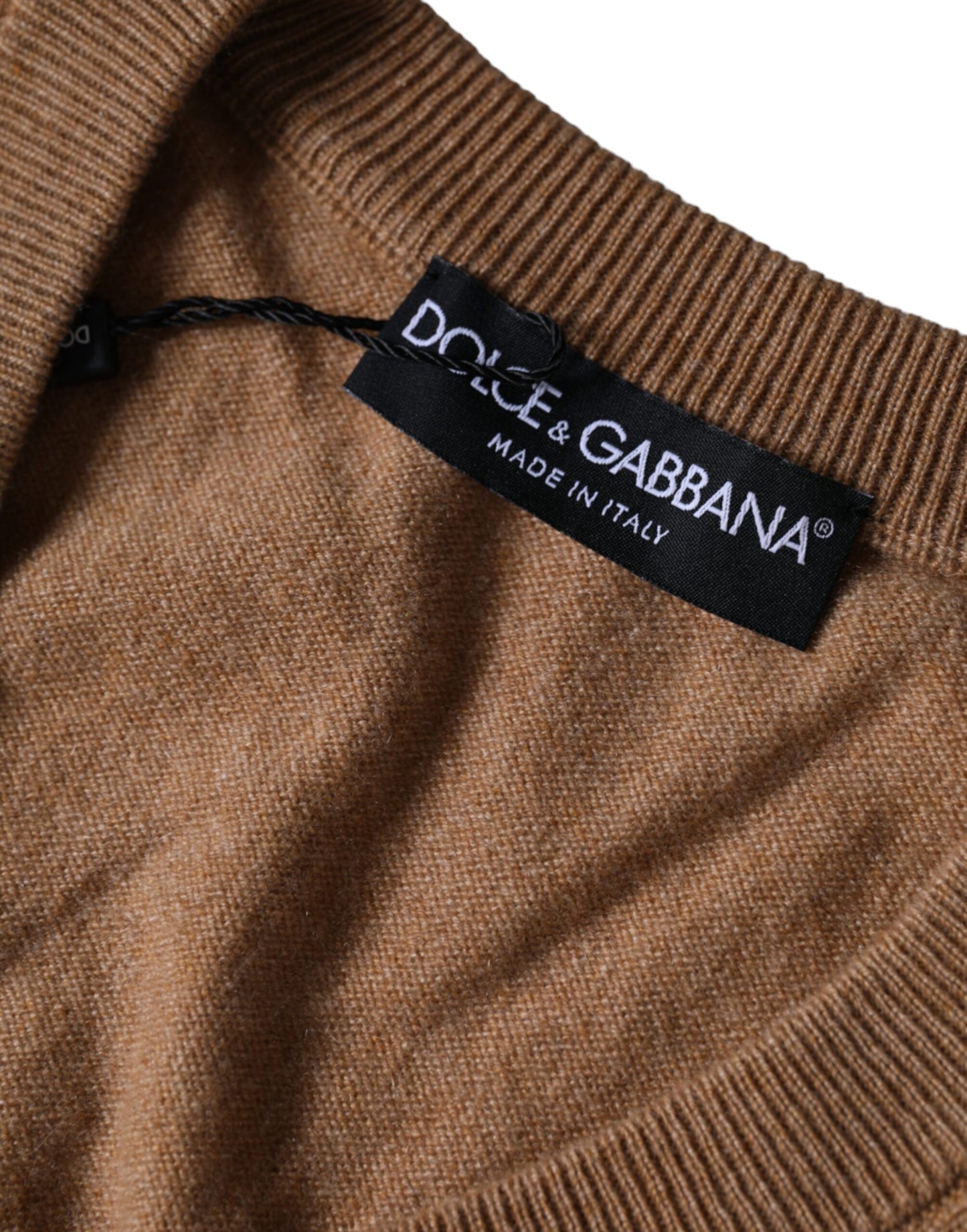 Pulover Dolce & Gabbana maro din cașmir tricotat cu decolteu în V