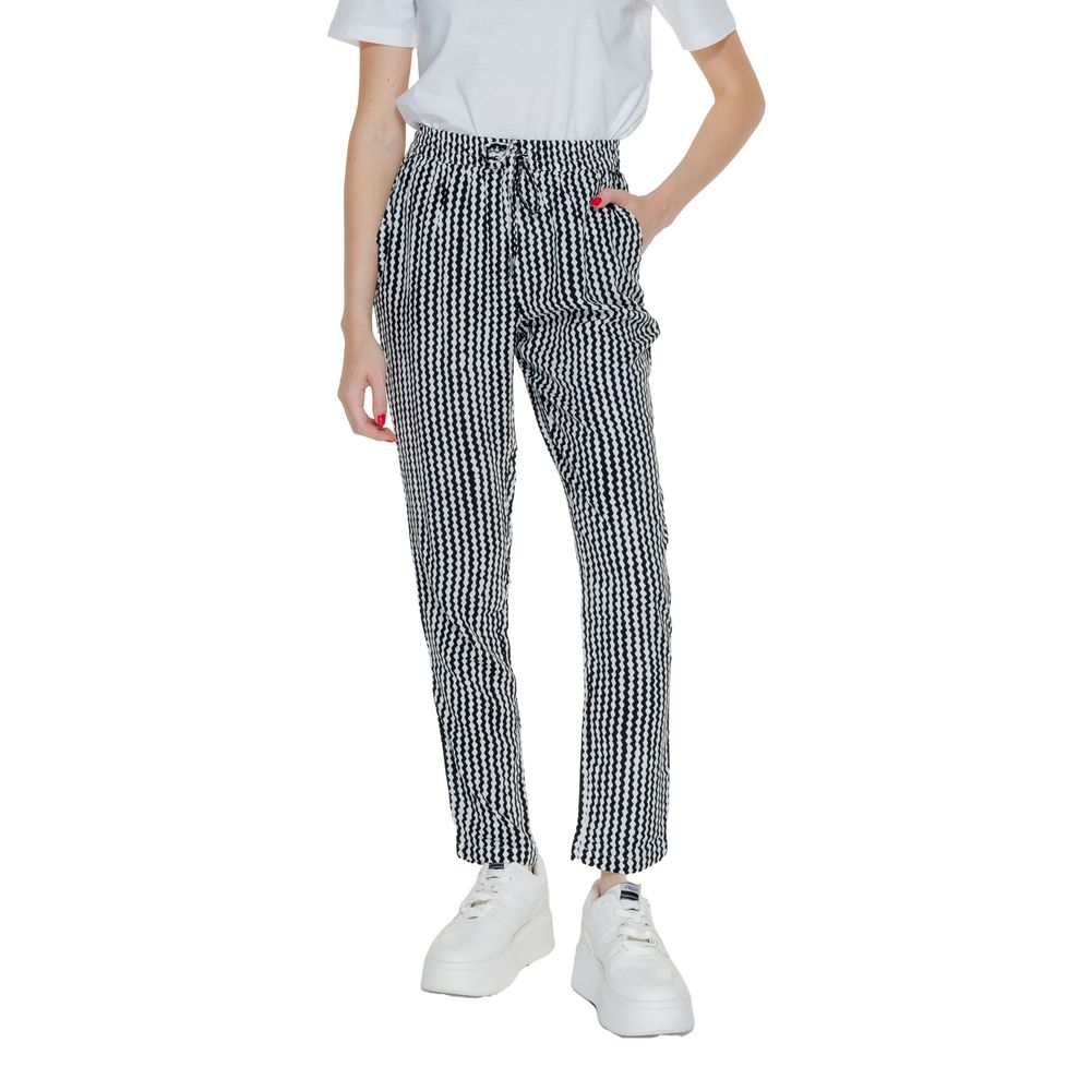Pantaloni negri din viscoză Only