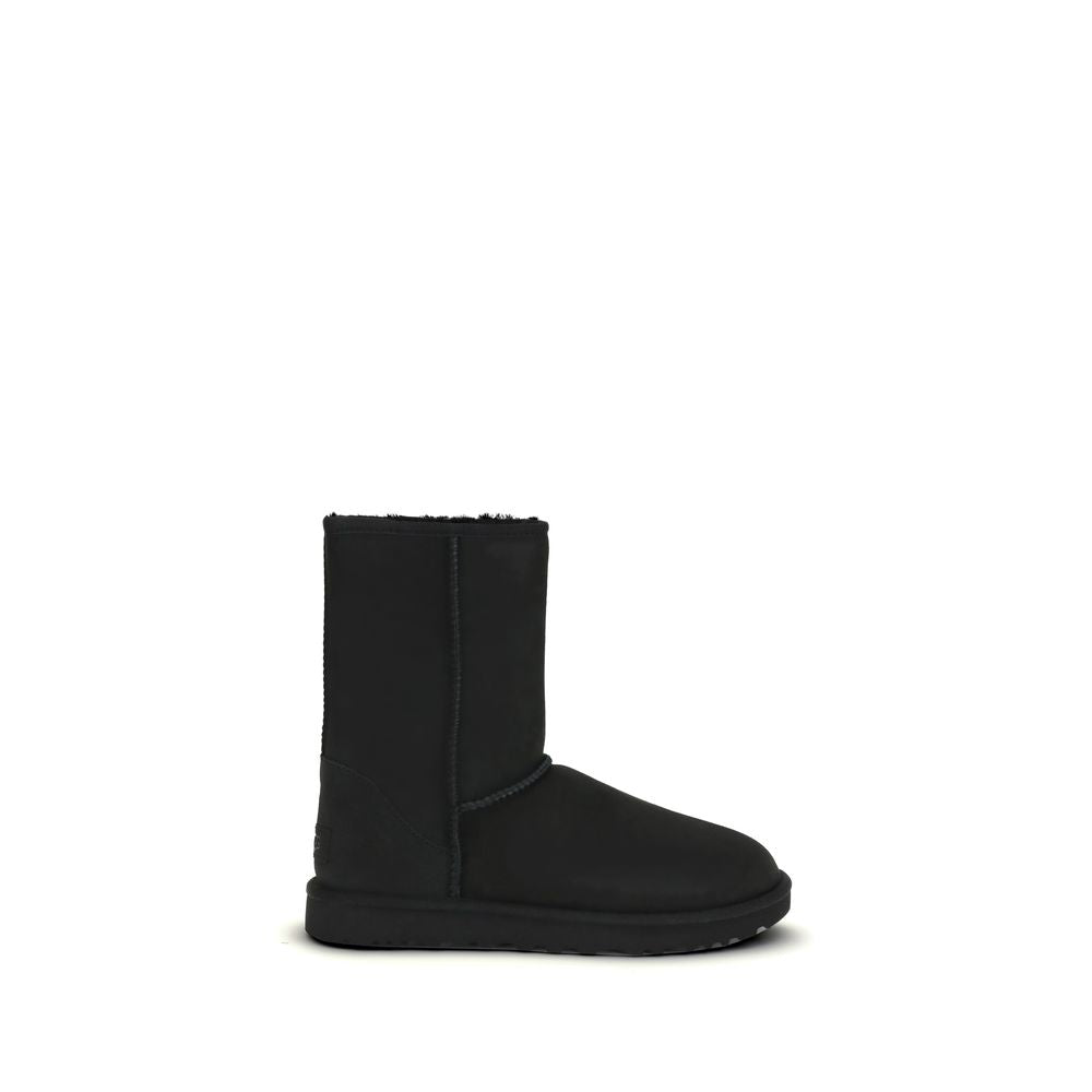Cizme UGG Classic Short II