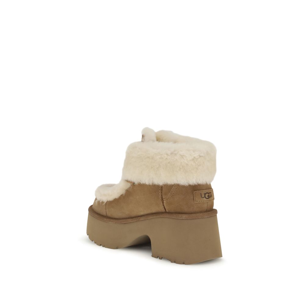 Ghete UGG Classic Esmee